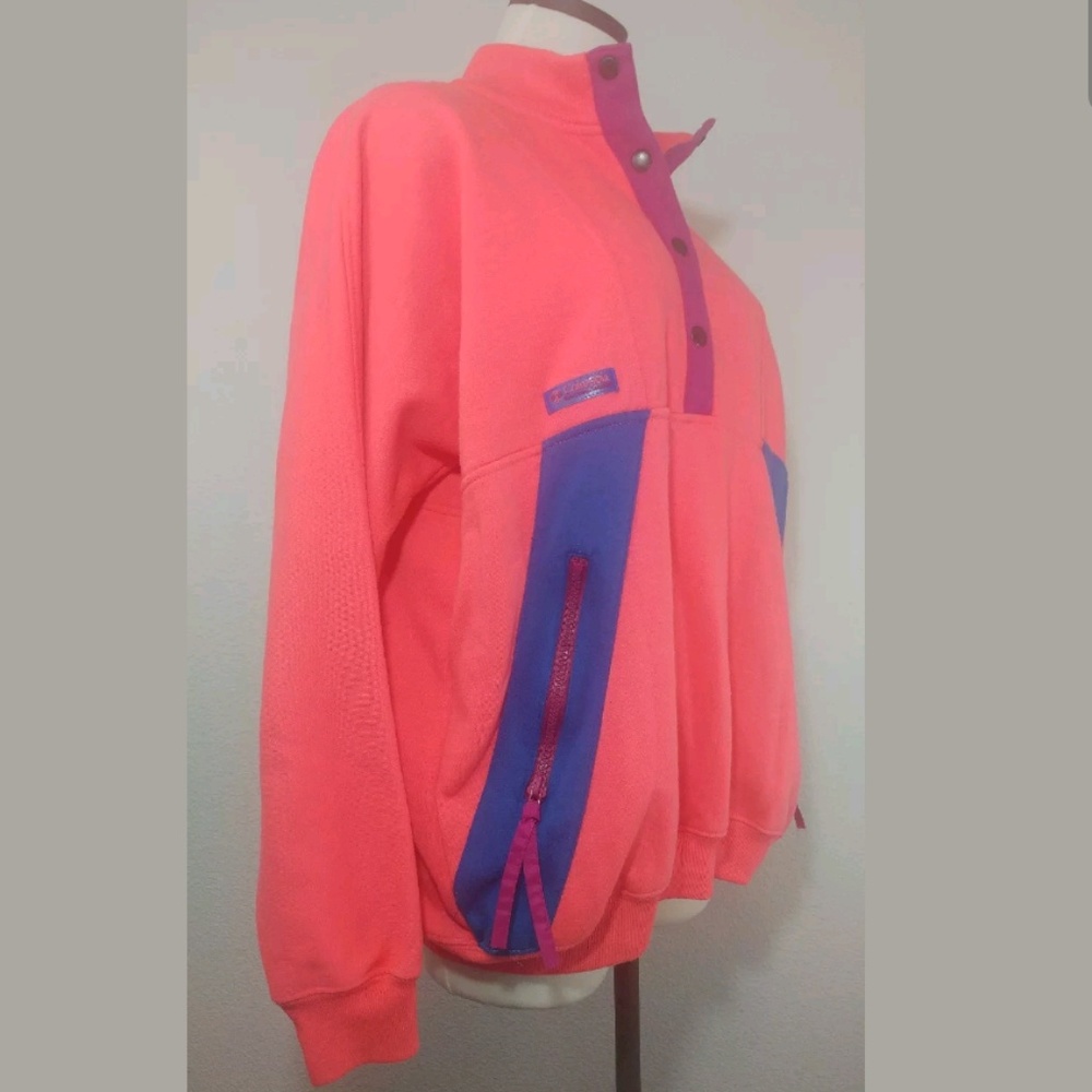 SOLD Columbia XL pullover sleeve 90s vintage
